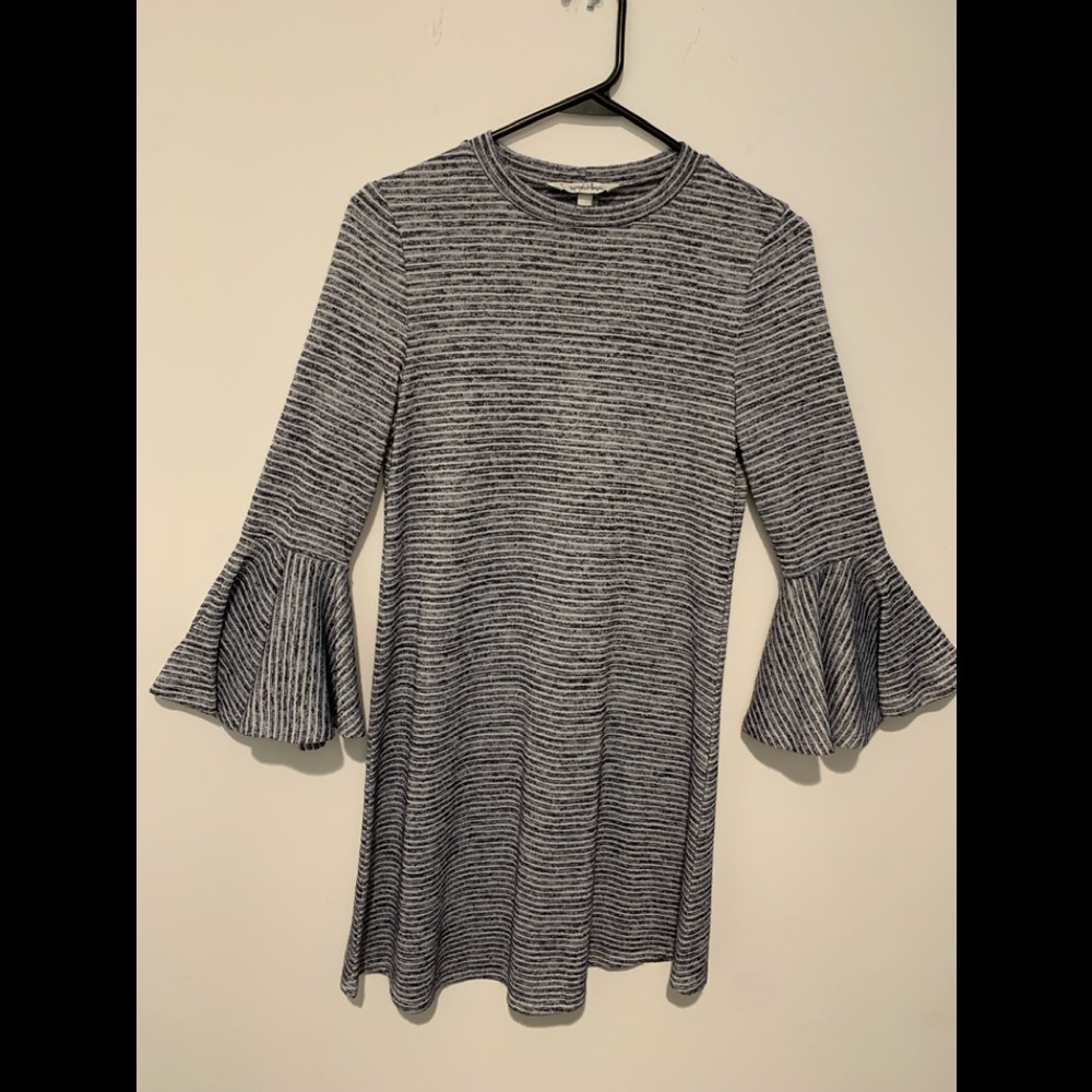 Speechless Size XS Striped Black, Gray and White Bell Sleeves Dress